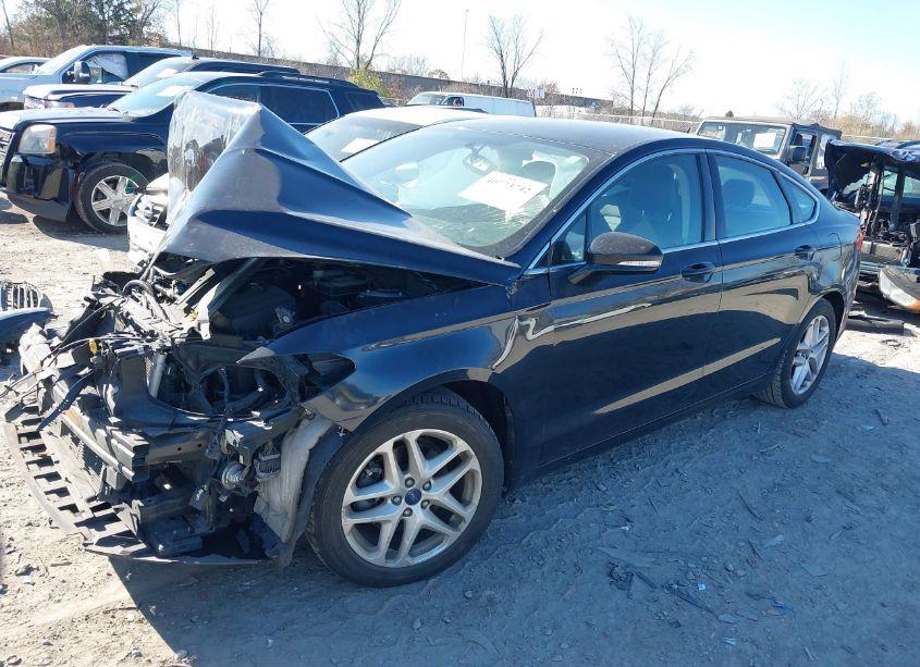 Photo 2 of 2014 Ford Fusion SE (VIN 3FA6P0HD5ER123125)