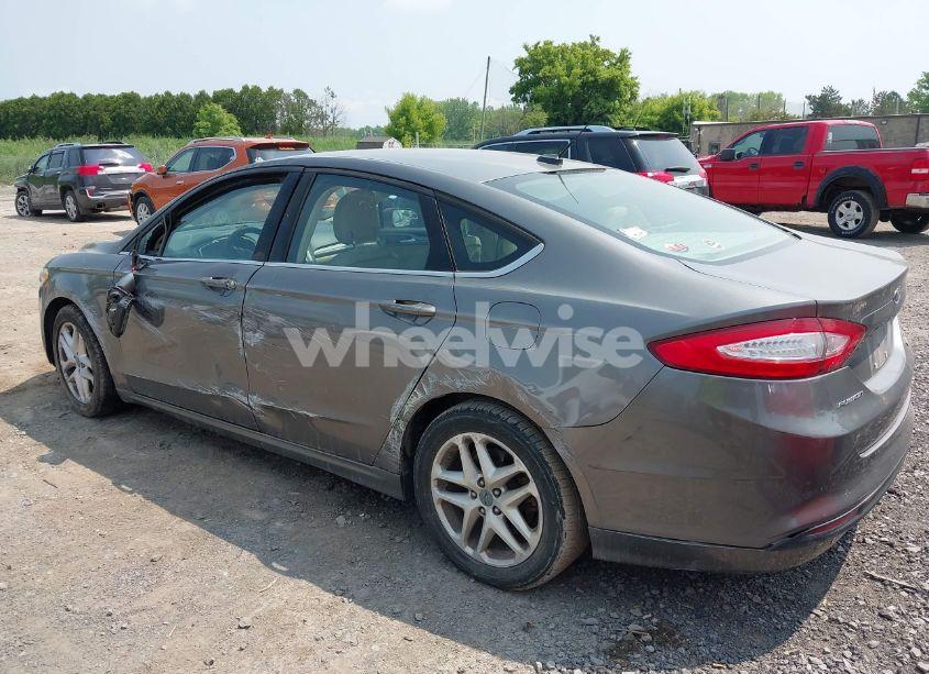 Photo 3 of 2014 Ford Fusion SE (VIN 3FA6P0HD5ER130947)