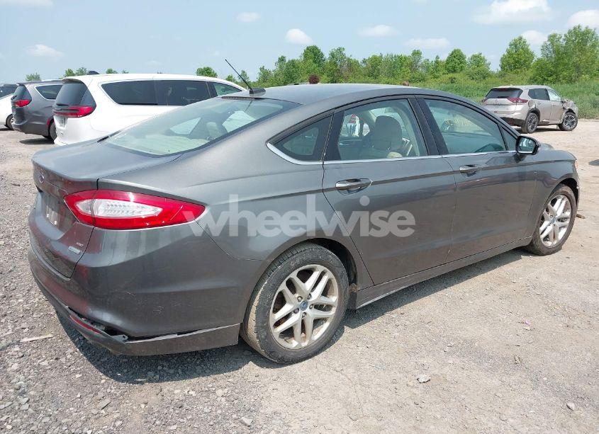 Photo 4 of 2014 Ford Fusion SE (VIN 3FA6P0HD5ER130947)