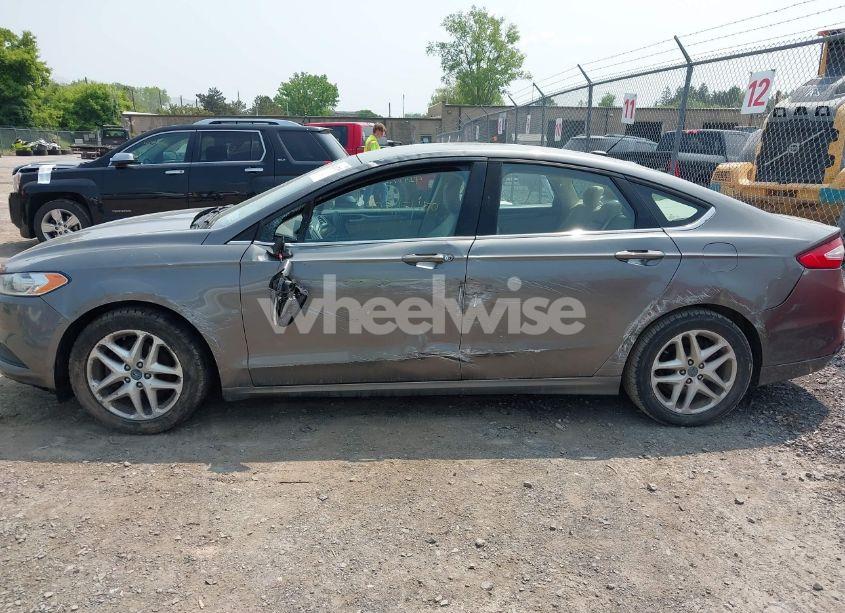 Photo 6 of 2014 Ford Fusion SE (VIN 3FA6P0HD5ER130947)