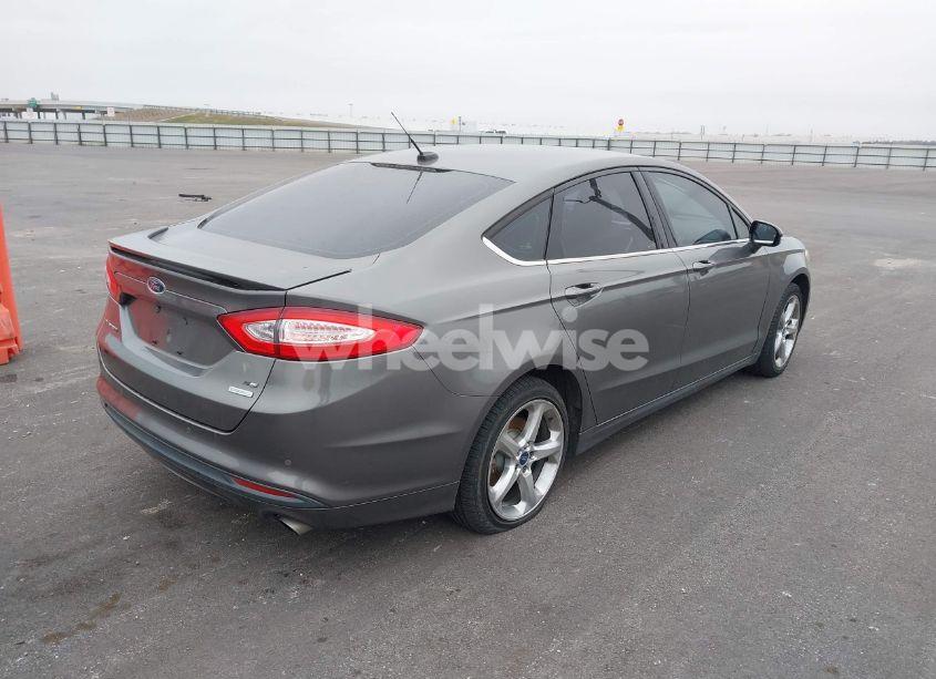 Photo 4 of 2014 Ford Fusion SE (VIN 3FA6P0HD5ER149594)