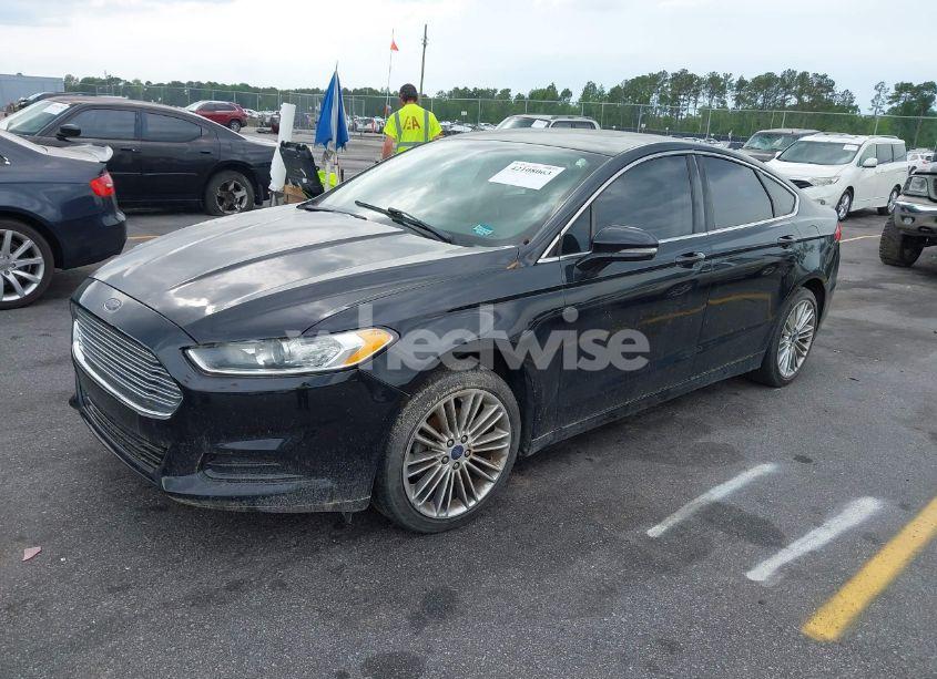 Photo 2 of 2014 Ford Fusion SE (VIN 3FA6P0HD5ER182028)