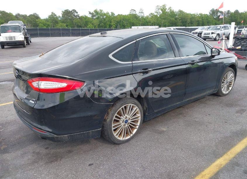 Photo 4 of 2014 Ford Fusion SE (VIN 3FA6P0HD5ER182028)