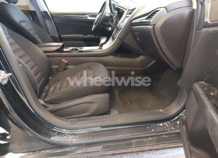 Photo 5 of 2014 Ford Fusion SE (VIN 3FA6P0HD5ER182126)