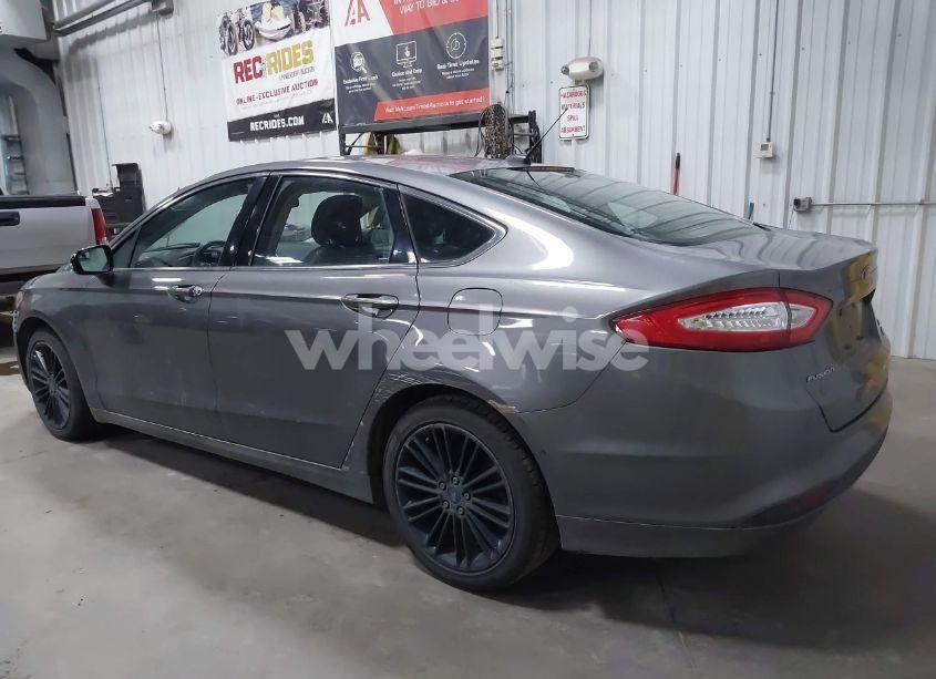 Photo 3 of 2014 Ford Fusion SE (VIN 3FA6P0HD5ER202732)