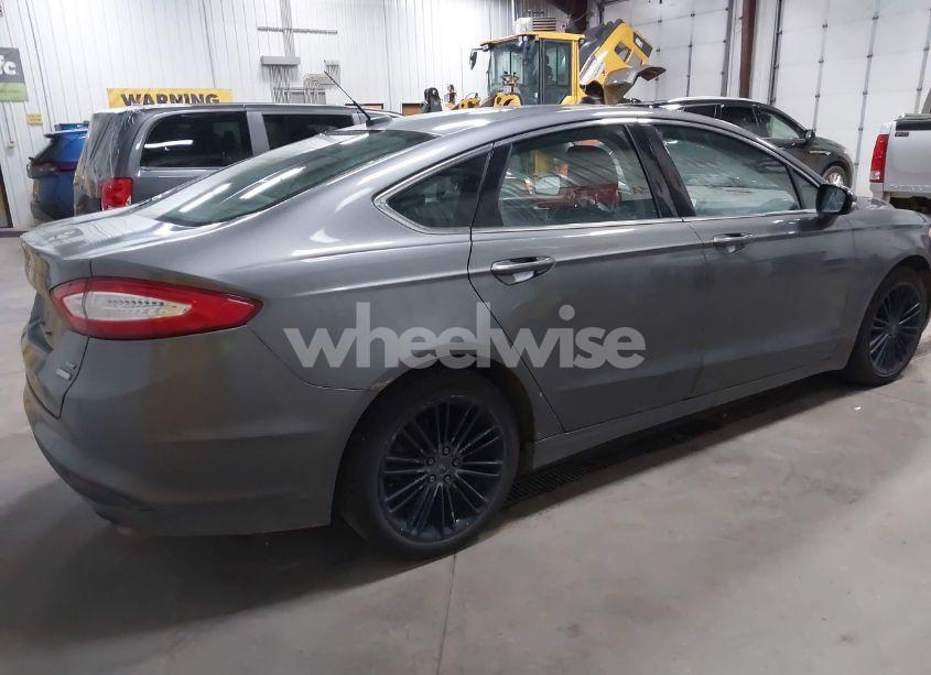 Photo 4 of 2014 Ford Fusion SE (VIN 3FA6P0HD5ER202732)