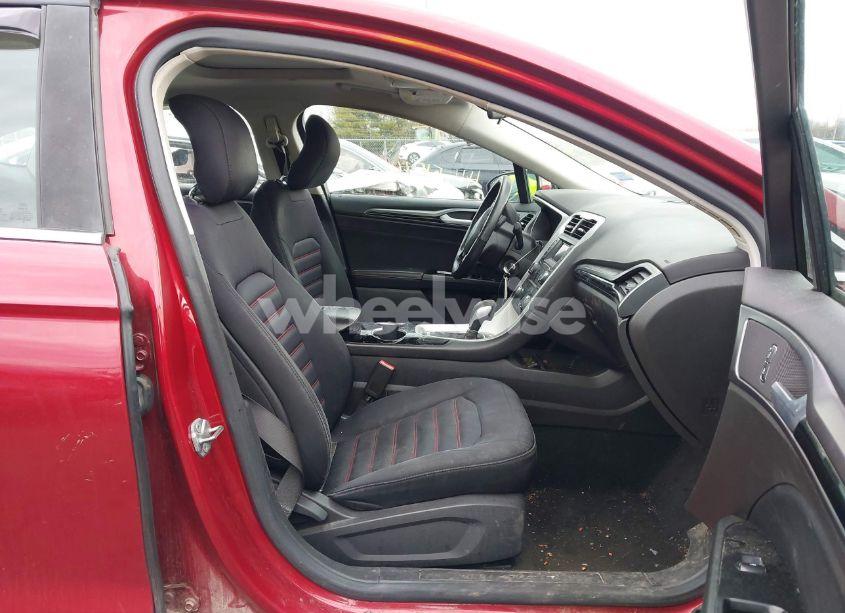 Photo 5 of 2014 Ford Fusion SE (VIN 3FA6P0HD5ER223970)