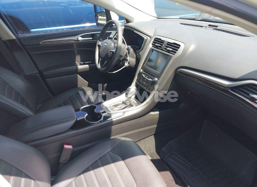 Photo 5 of 2014 Ford Fusion SE (VIN 3FA6P0HD5ER230949)