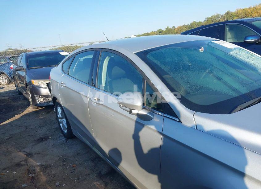 Photo 13 of 2014 Ford Fusion SE (VIN 3FA6P0HD5ER232975)