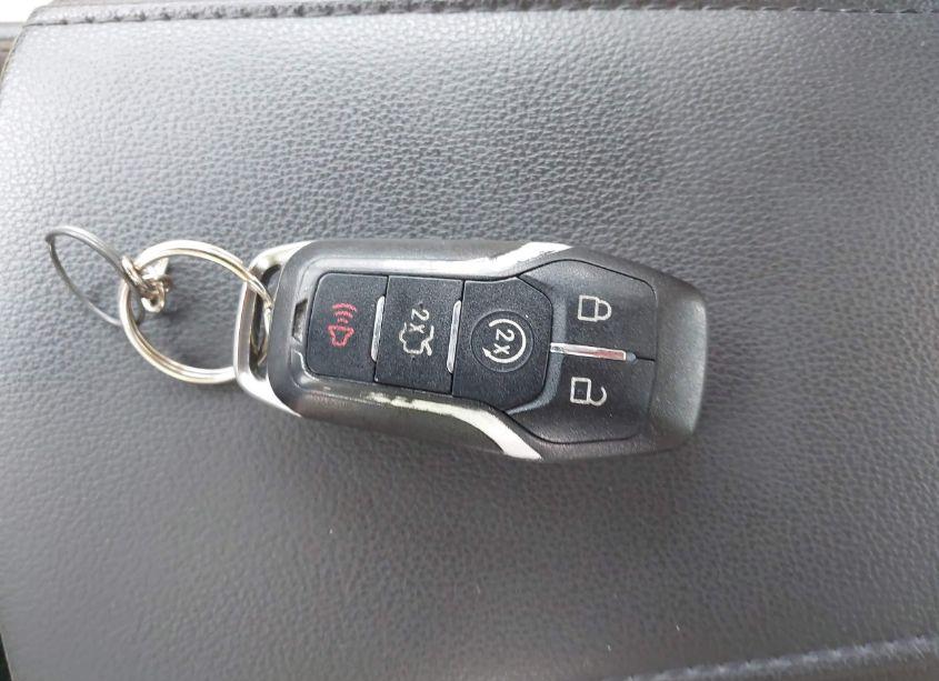 Photo 11 of 2014 Ford Fusion SE (VIN 3FA6P0HD5ER275387)