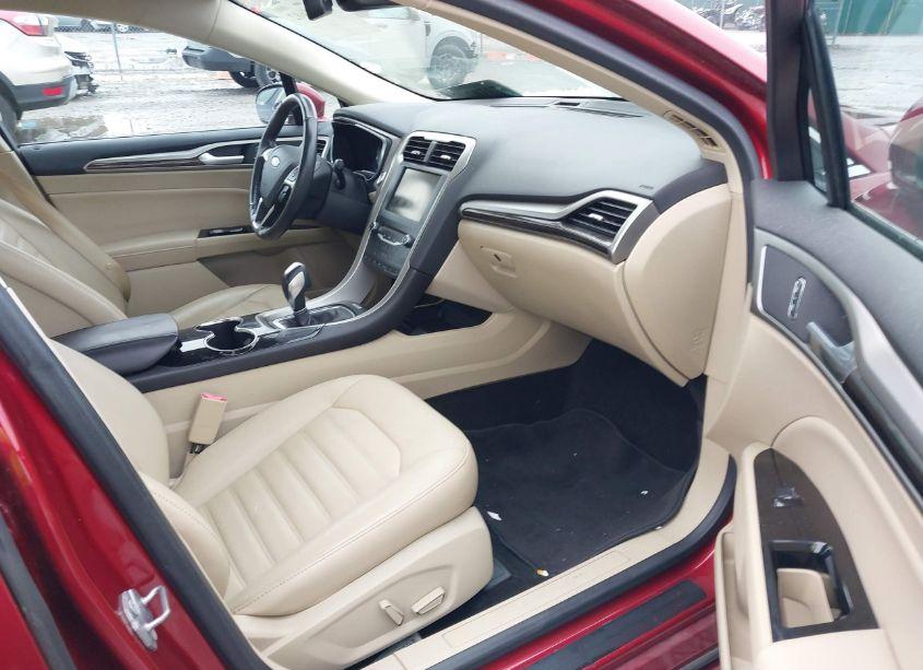 Photo 5 of 2014 Ford Fusion SE (VIN 3FA6P0HD5ER275387)