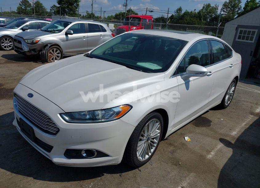 Photo 2 of 2014 Ford Fusion SE (VIN 3FA6P0HD5ER282548)