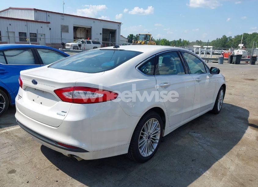 Photo 4 of 2014 Ford Fusion SE (VIN 3FA6P0HD5ER282548)