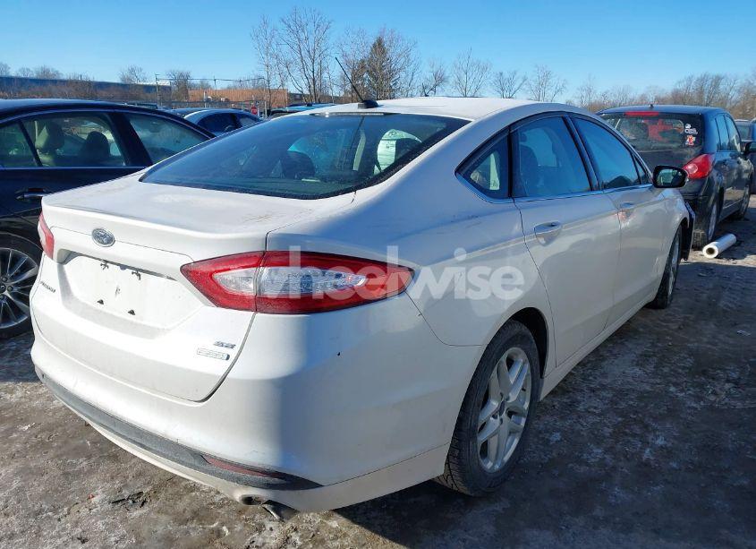 Photo 4 of 2014 Ford Fusion SE (VIN 3FA6P0HD5ER282730)
