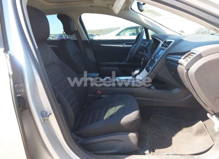 Photo 5 of 2014 Ford Fusion SE (VIN 3FA6P0HD5ER311207)