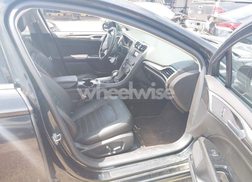 Photo 5 of 2014 Ford Fusion SE (VIN 3FA6P0HD5ER311935)