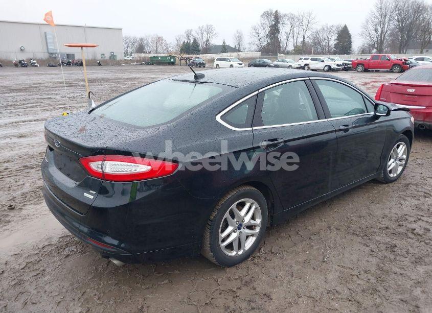 Photo 4 of 2014 Ford Fusion SE (VIN 3FA6P0HD5ER314799)