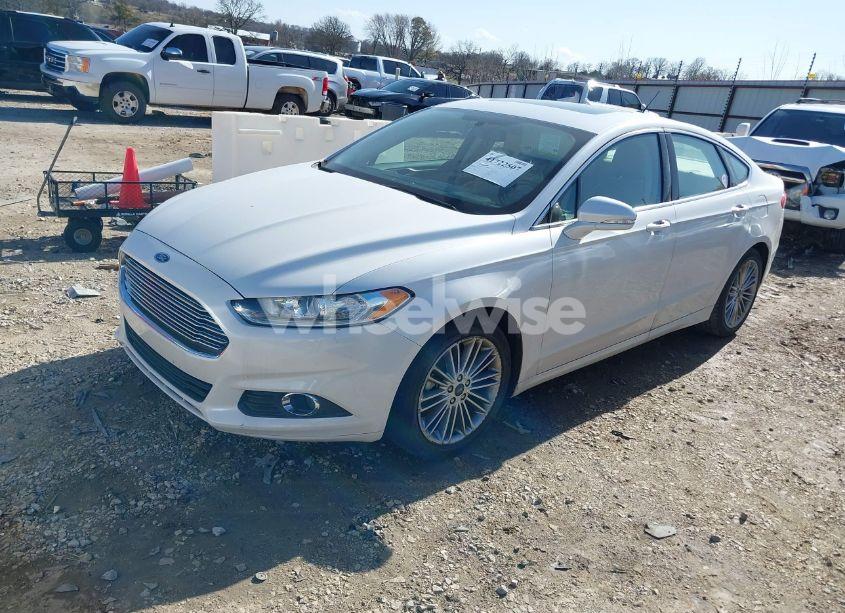 Photo 2 of 2014 Ford Fusion SE (VIN 3FA6P0HD5ER373089)