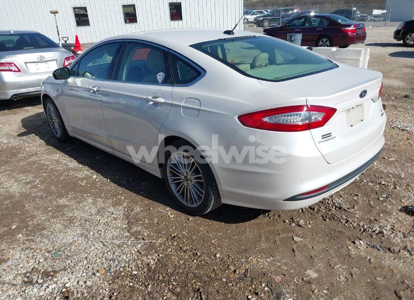 Photo 3 of 2014 Ford Fusion SE (VIN 3FA6P0HD5ER373089)
