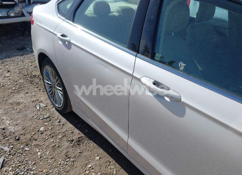 Photo 6 of 2014 Ford Fusion SE (VIN 3FA6P0HD5ER373089)