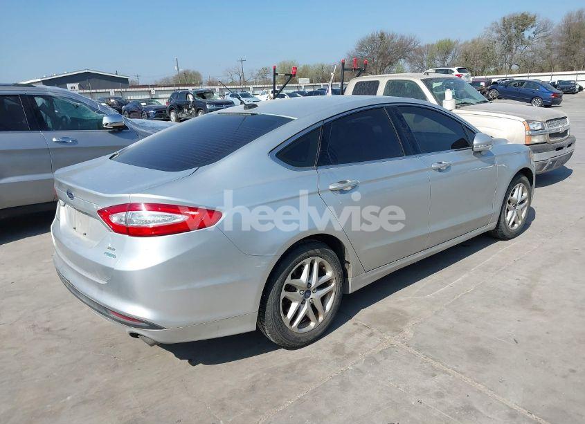 Photo 4 of 2015 Ford Fusion SE (VIN 3FA6P0HD5FR130383)