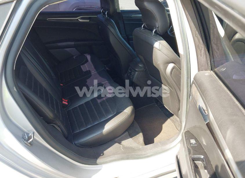 Photo 8 of 2015 Ford Fusion SE (VIN 3FA6P0HD5FR130383)