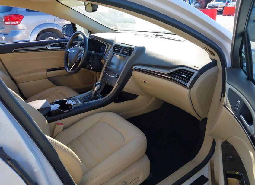 Photo 5 of 2015 Ford Fusion SE (VIN 3FA6P0HD5FR139259)