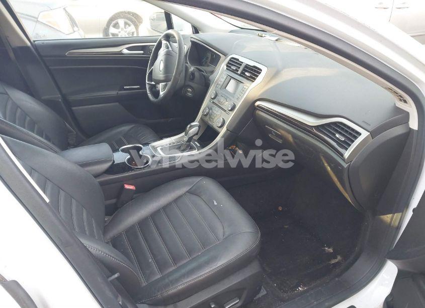 Photo 5 of 2015 Ford Fusion SE (VIN 3FA6P0HD5FR163044)