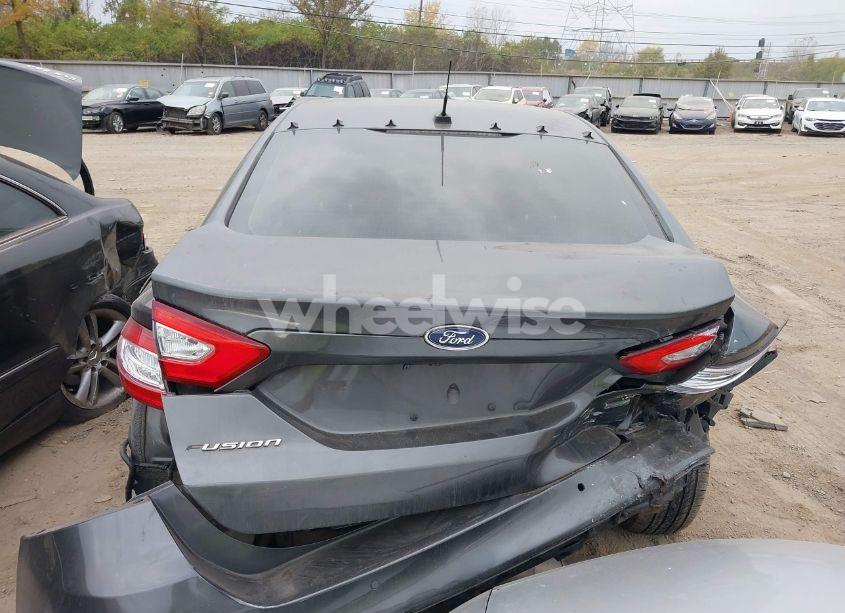 Photo 16 of 2015 Ford Fusion SE (VIN 3FA6P0HD5FR197842)