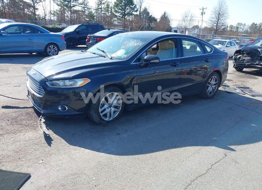 Photo 2 of 2015 Ford Fusion SE (VIN 3FA6P0HD5FR228877)