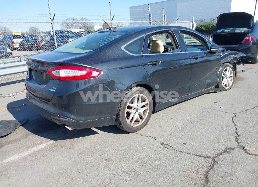 Photo 4 of 2015 Ford Fusion SE (VIN 3FA6P0HD5FR228877)