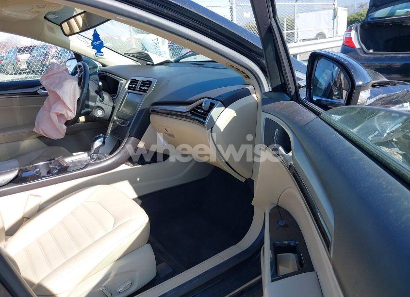 Photo 5 of 2015 Ford Fusion SE (VIN 3FA6P0HD5FR228877)