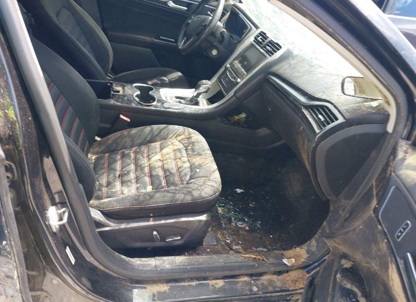 Photo 5 of 2015 Ford Fusion SE (VIN 3FA6P0HD5FR230502)