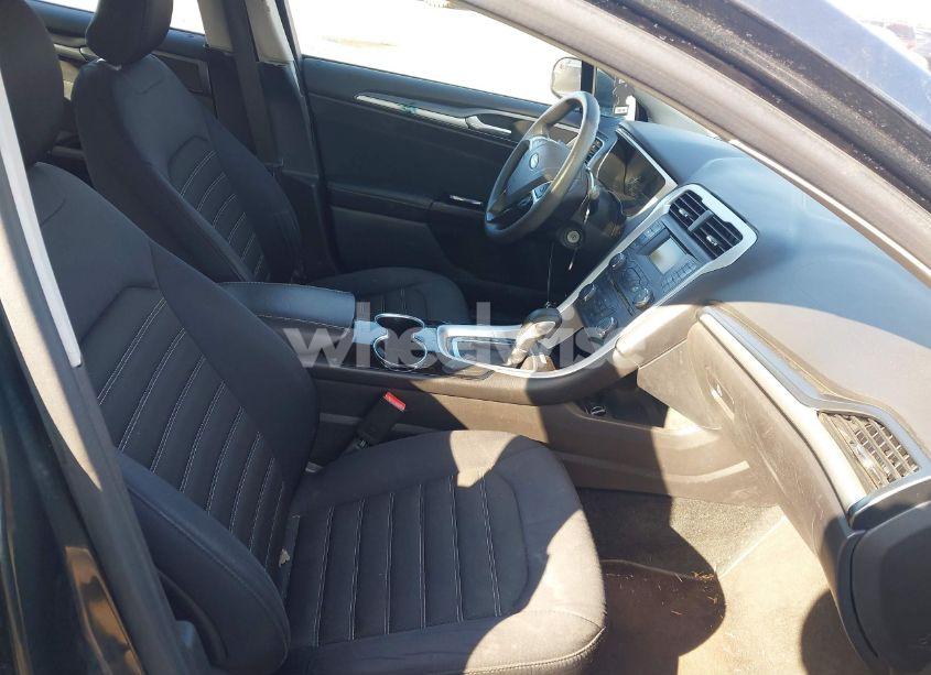 Photo 5 of 2015 Ford Fusion SE (VIN 3FA6P0HD5FR230838)