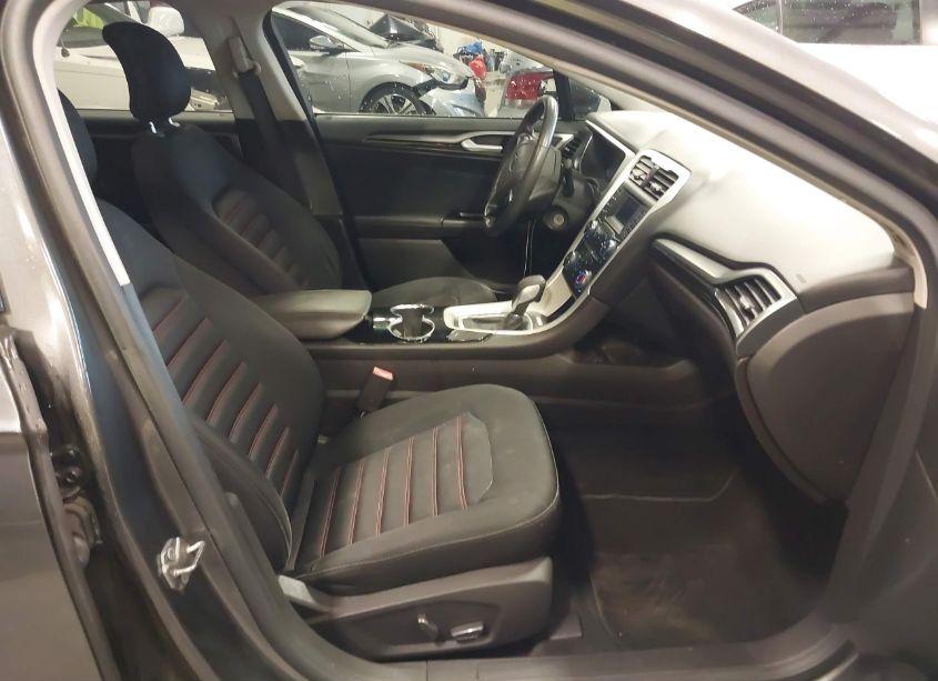 Photo 5 of 2015 Ford Fusion SE (VIN 3FA6P0HD5FR304694)