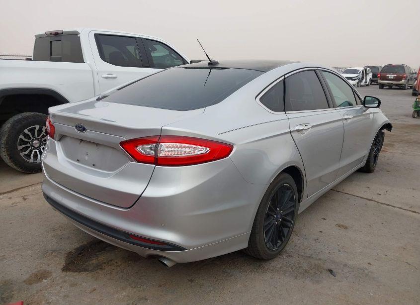 Photo 4 of 2016 Ford Fusion SE (VIN 3FA6P0HD5GR112404)