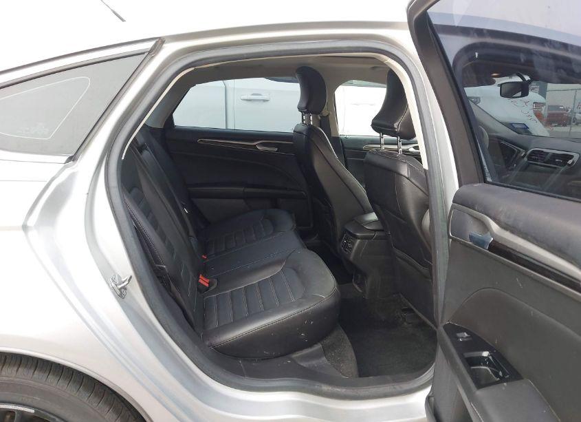 Photo 8 of 2016 Ford Fusion SE (VIN 3FA6P0HD5GR112404)