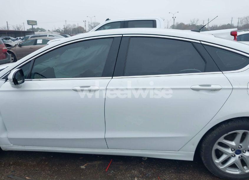 Photo 14 of 2016 Ford Fusion SE (VIN 3FA6P0HD5GR132698)