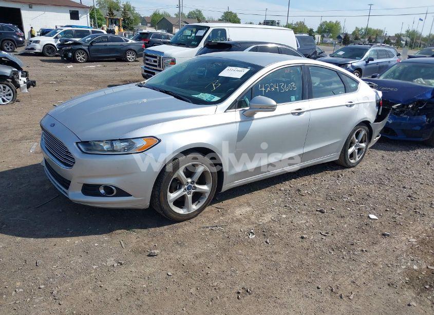 Photo 2 of 2016 Ford Fusion SE (VIN 3FA6P0HD5GR149050)