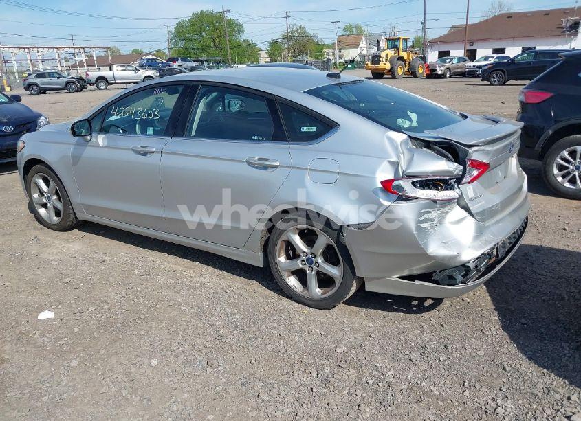 Photo 3 of 2016 Ford Fusion SE (VIN 3FA6P0HD5GR149050)