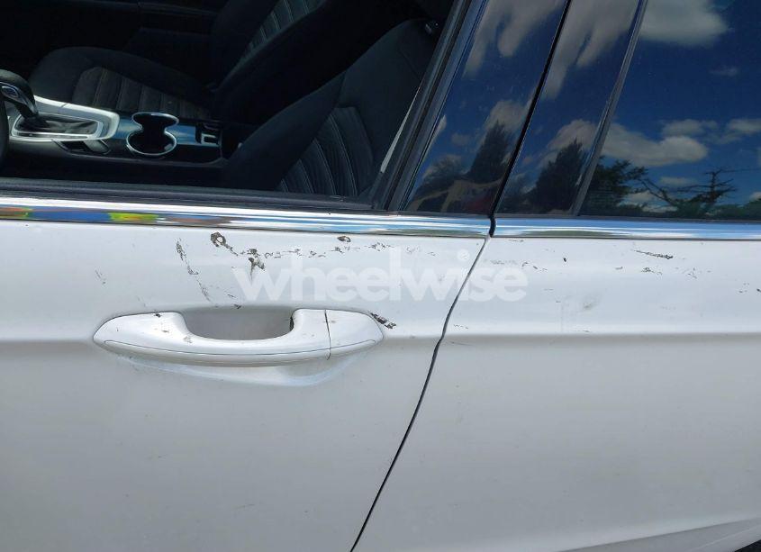 Photo 6 of 2016 Ford Fusion SE (VIN 3FA6P0HD5GR172506)