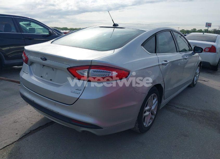 Photo 4 of 2016 Ford Fusion SE (VIN 3FA6P0HD5GR187359)