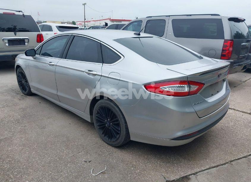 Photo 3 of 2016 Ford Fusion SE (VIN 3FA6P0HD5GR267759)