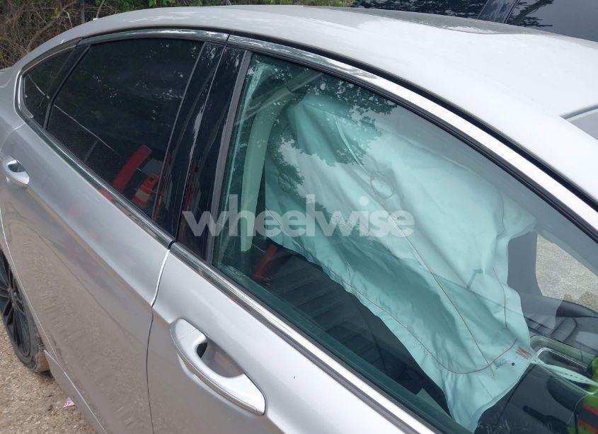 Photo 6 of 2016 Ford Fusion SE (VIN 3FA6P0HD5GR267759)