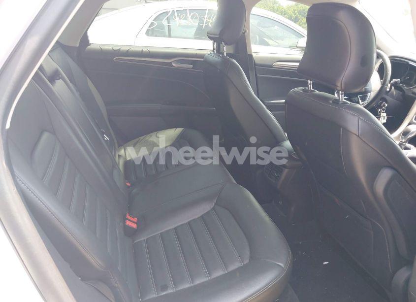 Photo 8 of 2016 Ford Fusion SE (VIN 3FA6P0HD5GR300615)