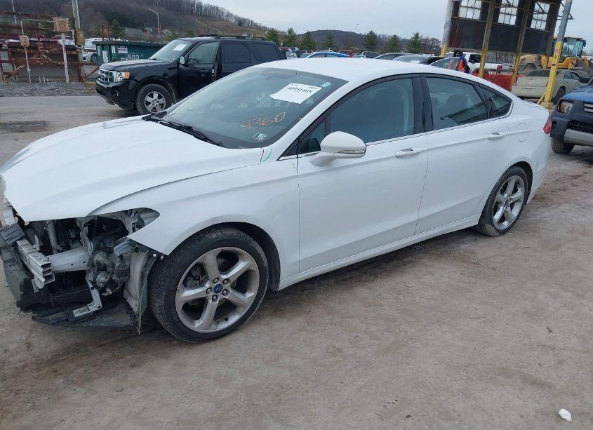 Photo 2 of 2016 Ford Fusion SE (VIN 3FA6P0HD5GR319360)
