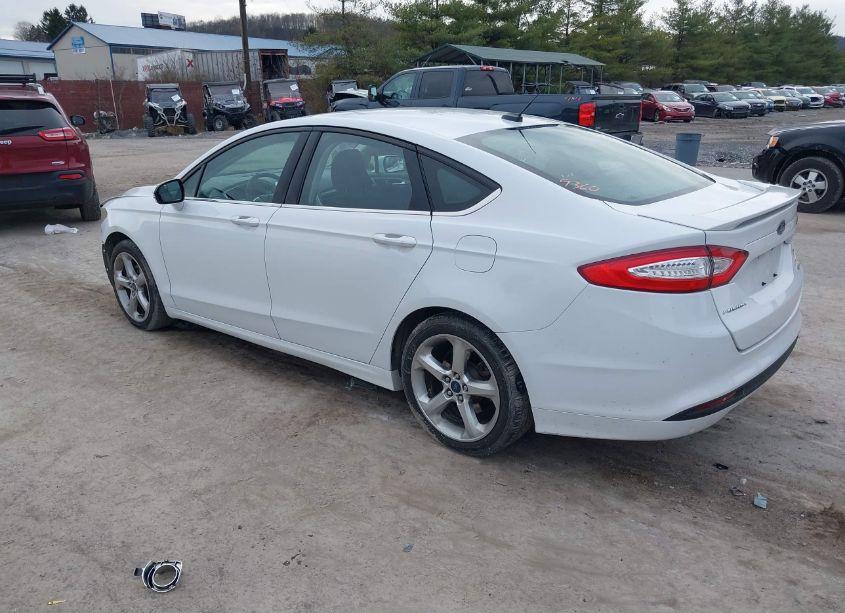 Photo 3 of 2016 Ford Fusion SE (VIN 3FA6P0HD5GR319360)