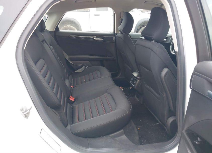 Photo 8 of 2016 Ford Fusion SE (VIN 3FA6P0HD5GR319360)