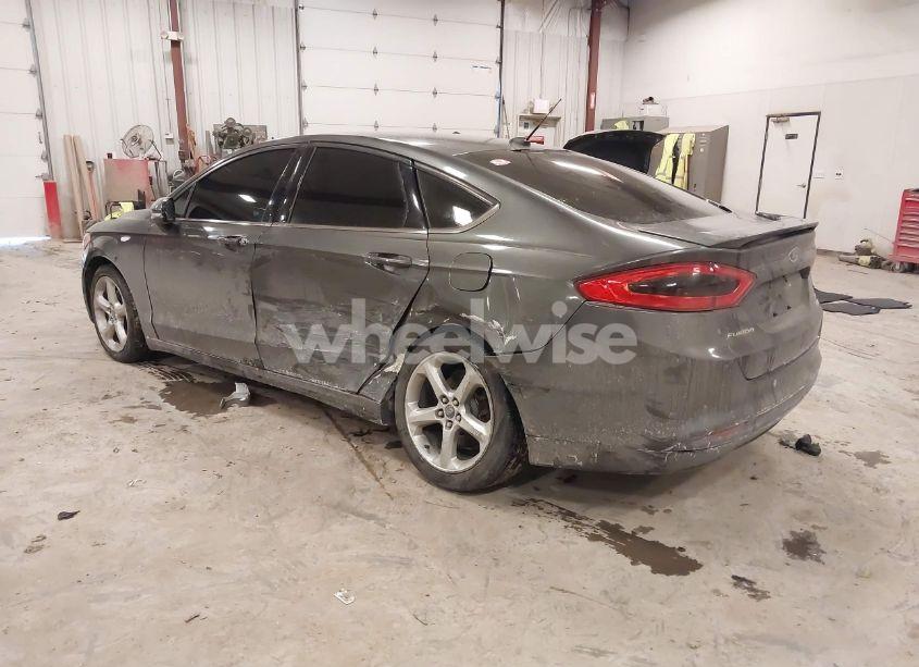 Photo 3 of 2016 Ford Fusion SE (VIN 3FA6P0HD5GR348745)