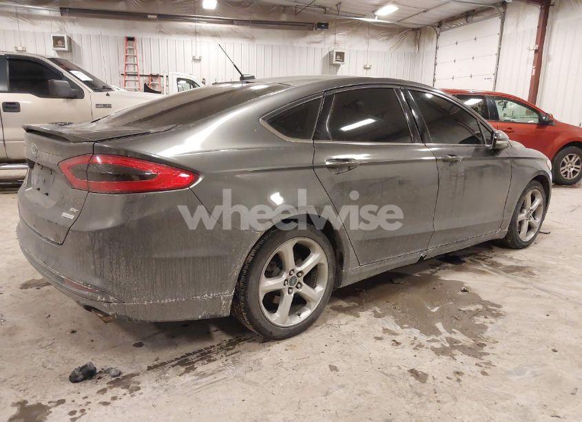 Photo 4 of 2016 Ford Fusion SE (VIN 3FA6P0HD5GR348745)